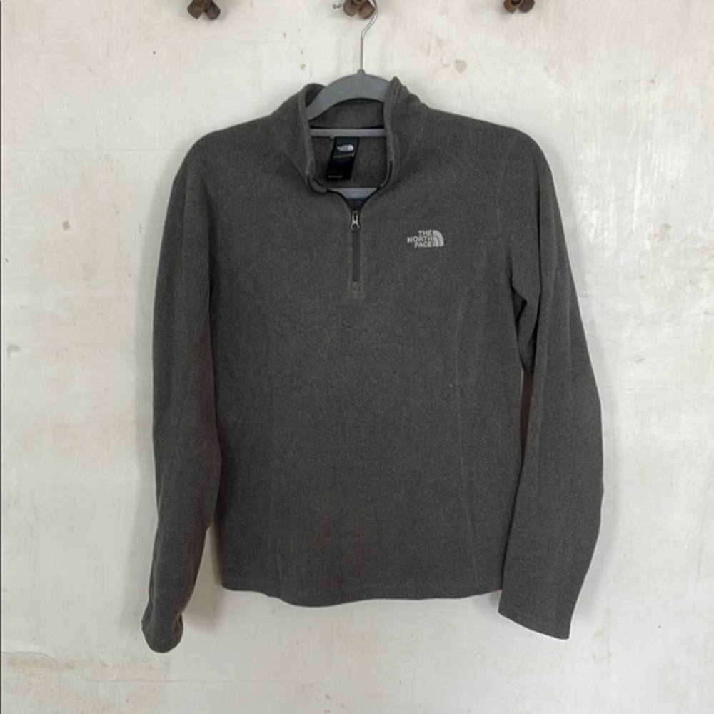 The North Face Pullover 1/4 Zip Gray Sweater